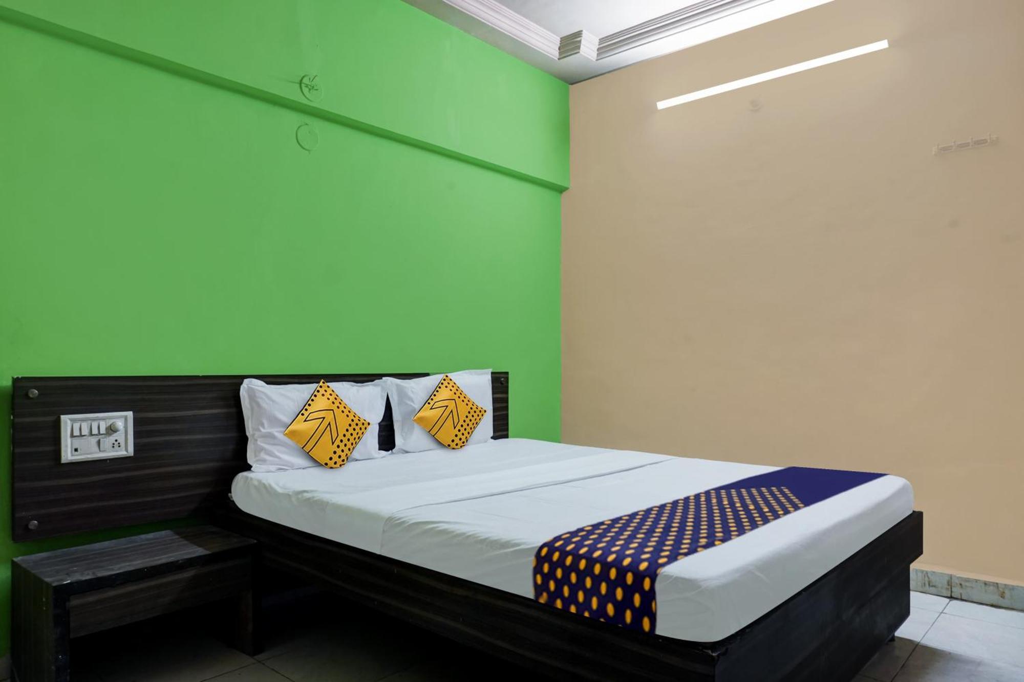 Hotel O Akash Lodge Latur Exterior photo