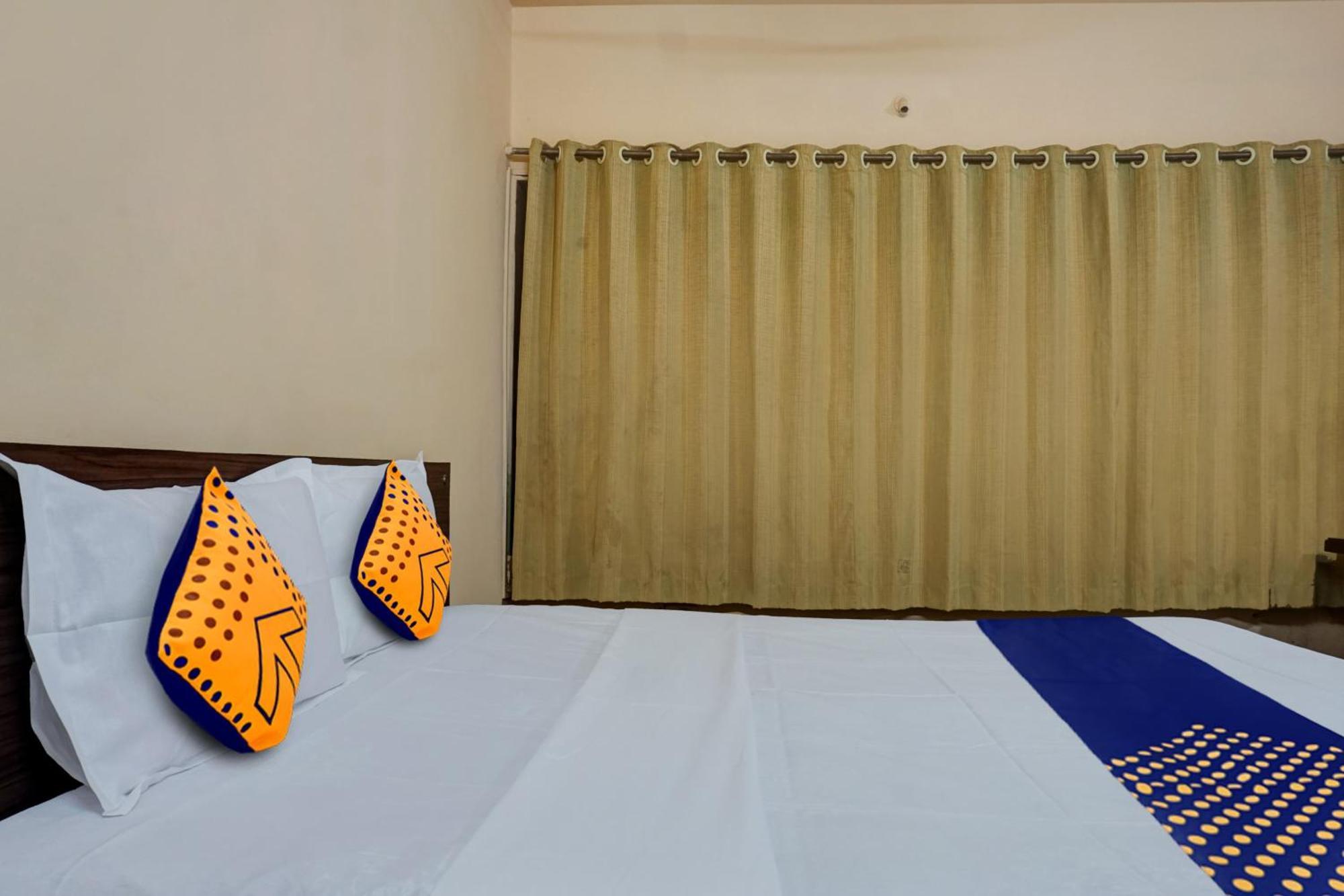 Hotel O Akash Lodge Latur Exterior photo