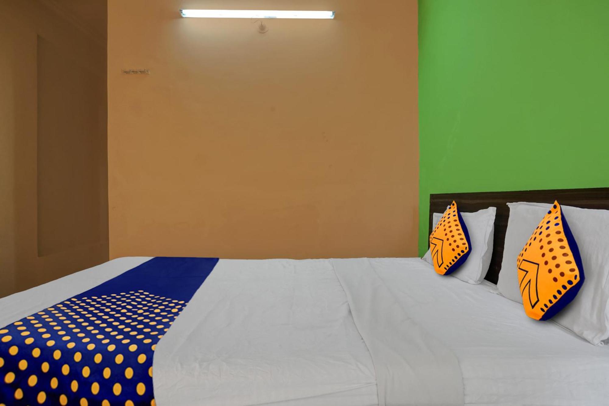 Hotel O Akash Lodge Latur Exterior photo