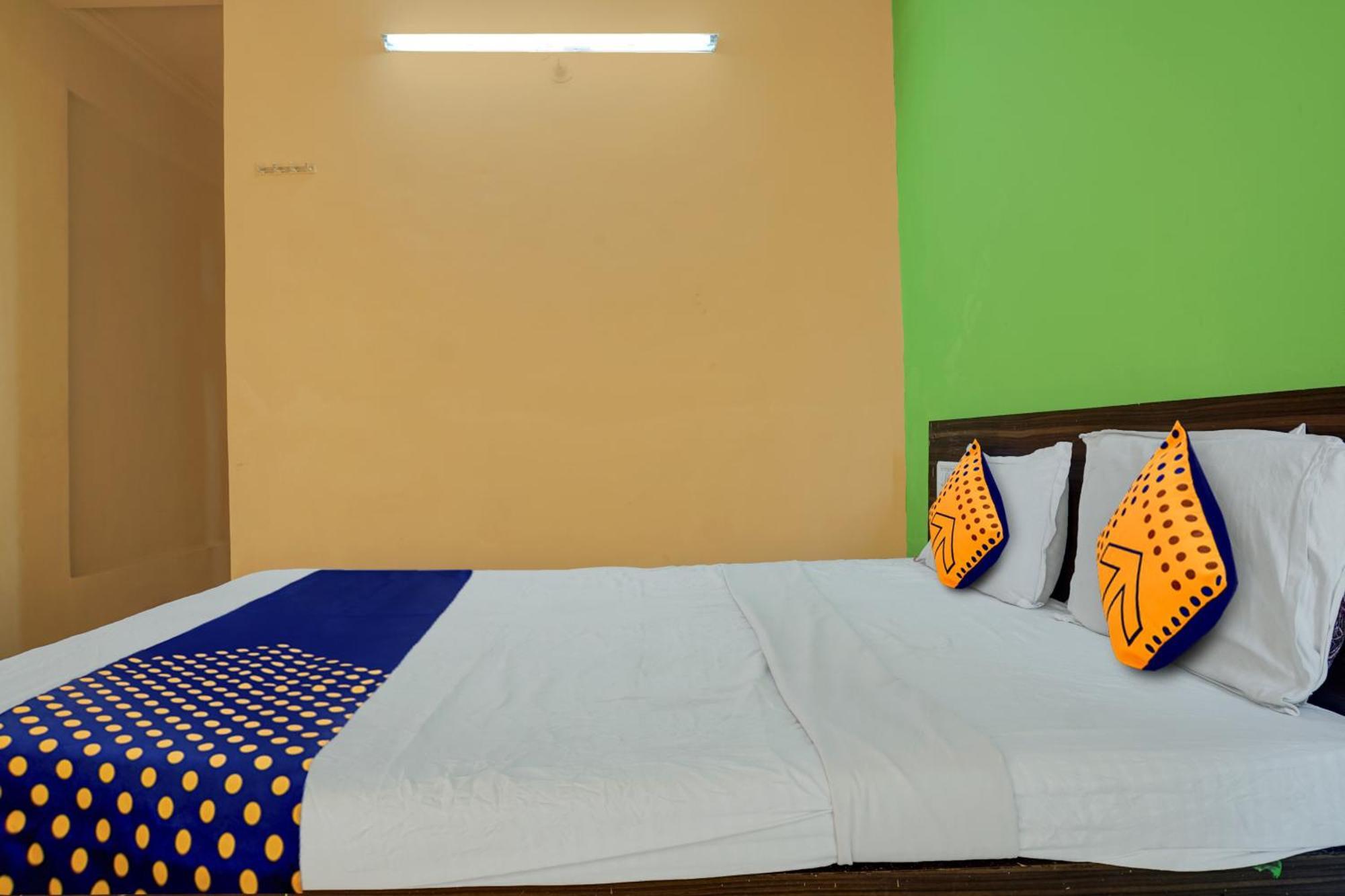 Hotel O Akash Lodge Latur Exterior photo